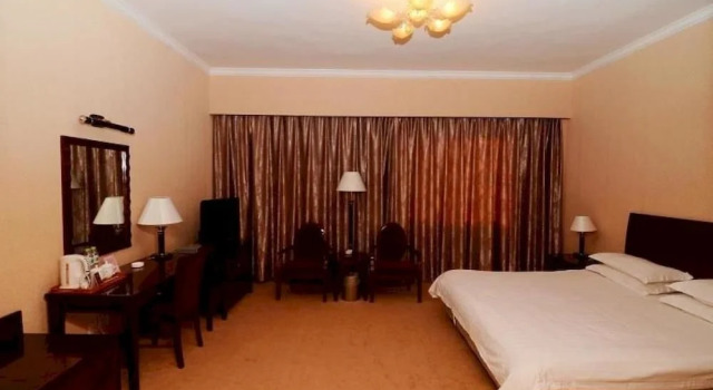 Huanhu Hotel