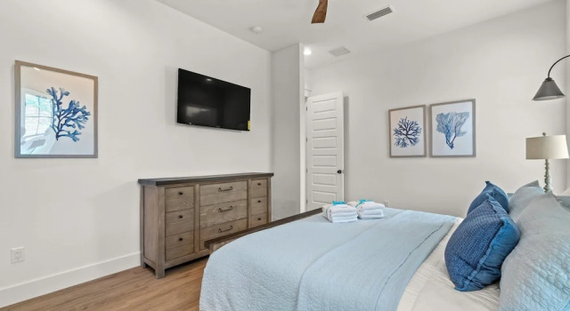Коттедж Brand New Home with In-ground Pool, Four Houses From Beautiful Laguna Beach