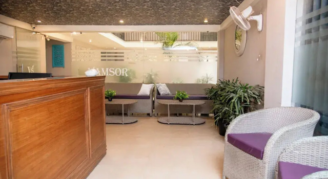 30 Vamsor Heights, Забронировать Отель Гургаон 