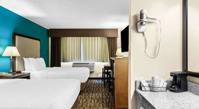Четырёхместный номер Standard Best Western Baraboo Inn