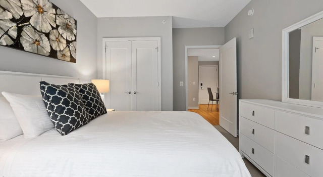 Global Luxury Suites Center City, Забронировать Отель Филадельфия Philadelphia Metropolitan Area, рядом с Camp William Penn Headquarters Site
