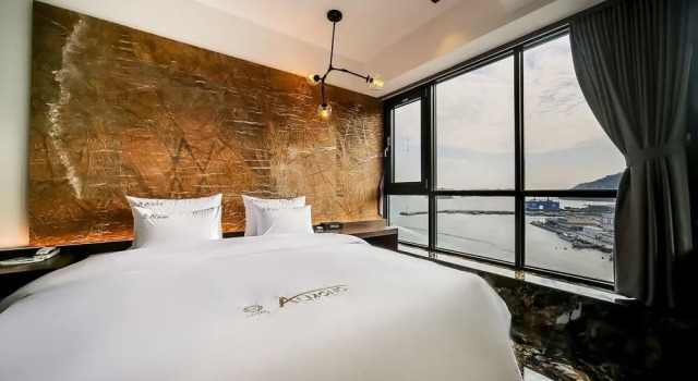Changwon Jinhae Almond Hotel, Забронировать Отель Отели Кёнсан-Намдо с бассейном, Бассейн