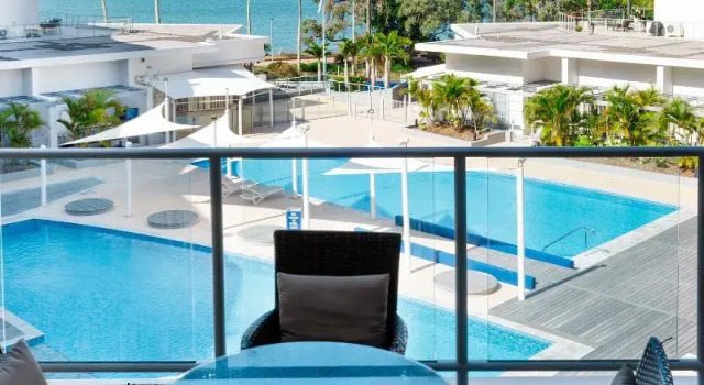 Апартаменты с 2 комнатами с балконом и с видом на океан Oaks Hervey Bay Resort and Spa