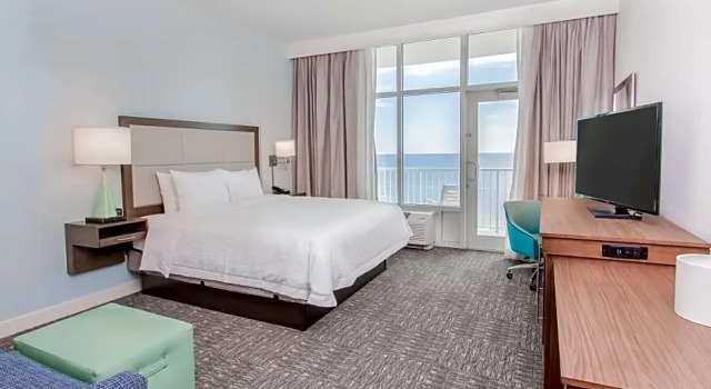 Двухместный номер с видом на внутреннюю территорию Hampton Inn & Suites Panama City Beach-Beachfront