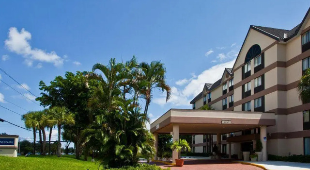 Четырёхместный люкс Holiday Inn Express Fort Lauderdale North - Executive Airport by IHG