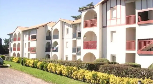 Apartment With one Bedroom in St Jean de Luz, With Pool Access and Enc