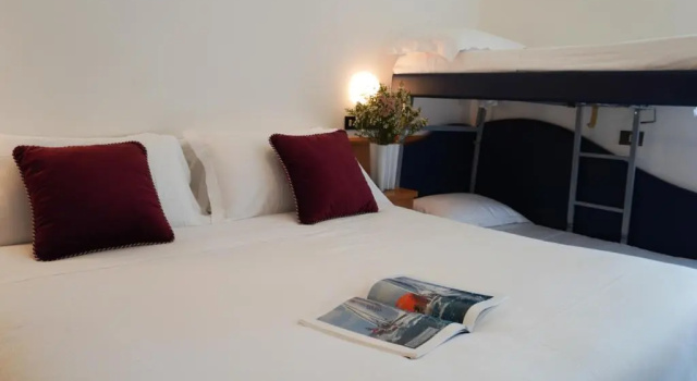 Четырёхместный номер Standard Hotel Sunset