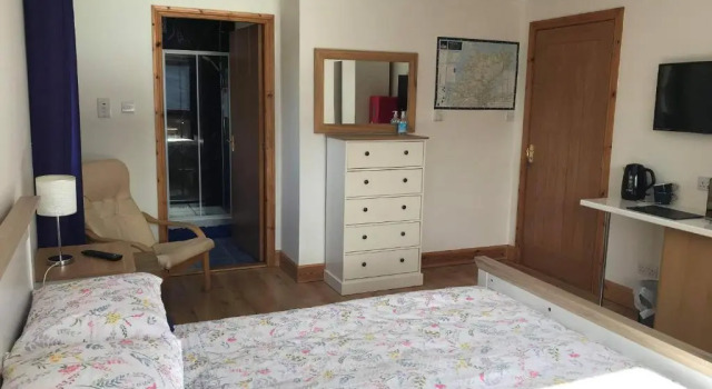 Croft No.8 Bed & Breakfast, Забронировать Отель «постель и завтрак» Аллапул Северо-Шотландское нагорье, рядом с Гольф-клуб Ullapool