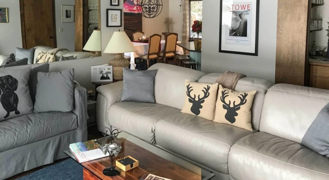 Stowe Vacation Rental w/ Deck & Mountain Views!, Забронировать Апартаменты/квартира Стоу Stowe-Smuggler's Notch