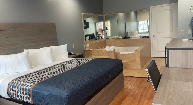 Номер Deluxe Palace Inn - Baytown I-10