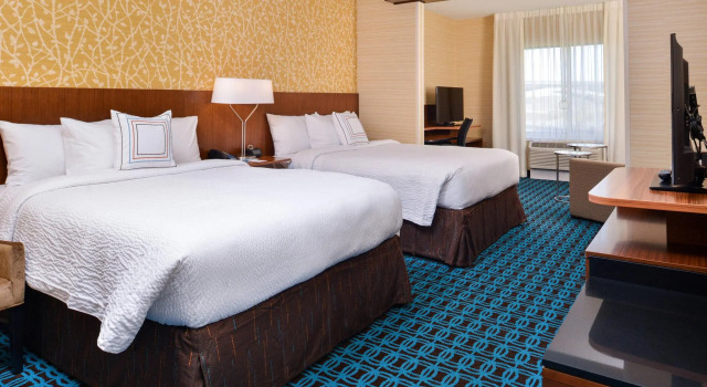 Четырёхместный номер Standard с видом на реку Fairfield Inn & Suites by Marriott Eugene East/Springfield