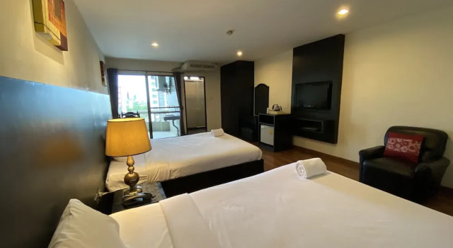 Семейный номер Superior с балконом Boss Hotel