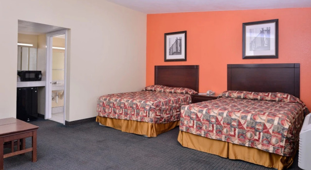 Standard- firedobbelt værelse Scottish Inns & Suites