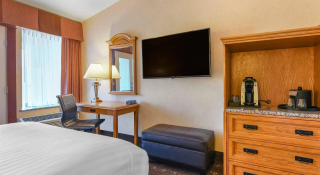 Четырёхместный номер Standard Kathryn Riverfront Inn, an Ascend Collection Hotel