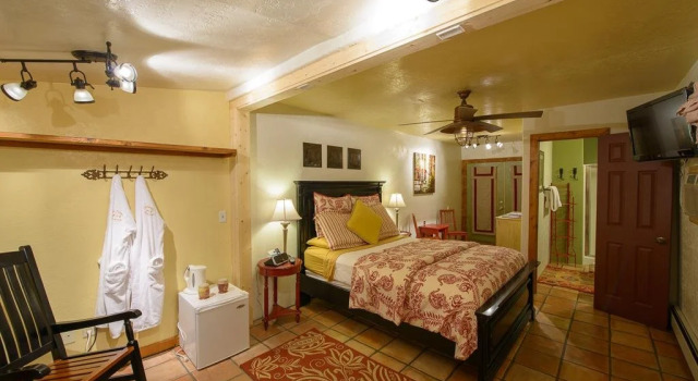 Cali Cochitta Vacation Rentals, Book Hotel Moab Arches National Park