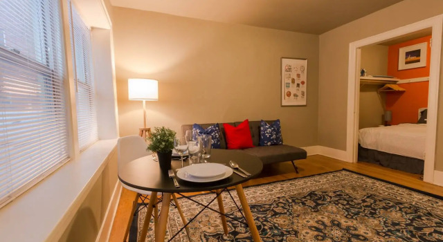 Cozy 1BR 1Bath | Fast Wifi! Great Location!