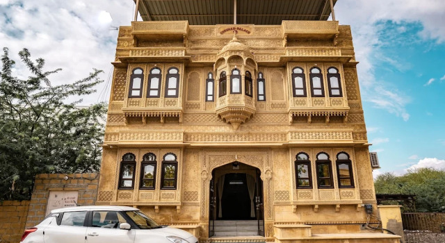 Hotel Chouhan Palace, Забронировать Отель Отели штата Раджастхана с парковкой, Парковка