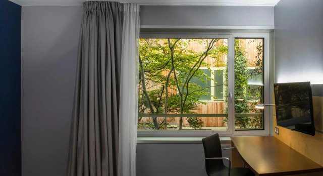 Двухместный номер Standard с видом на сад Holiday Inn Express Paris-Canal De La Villette by IHG