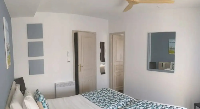 Четырёхместный номер Standard с балконом Hotel et Spa Les Cleunes Oléron