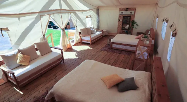 Colonia Rest House Glamping, Reserva ahora Camping Camping y glamping en Distrito Meridional, Camping