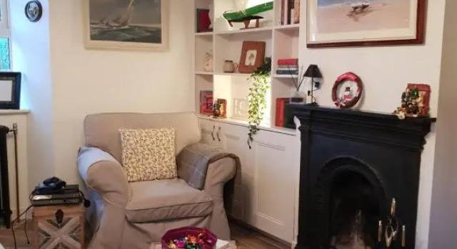 Kiltoy Cottage, Cosy 2 bedroomed Gate Lodge Cottage, Book Feriehus Villaer i Wild Atlantic Way, Villa
