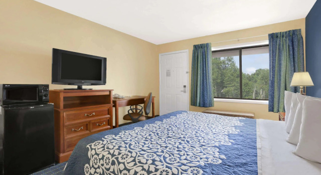 Days Inn by Wyndham Middletown