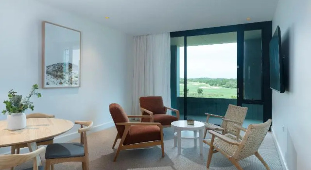 Полулюкс c 1 комнатой с балконом и с красивым видом из окна The Sands Torquay