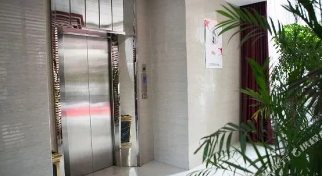jinjialai Business Hotel