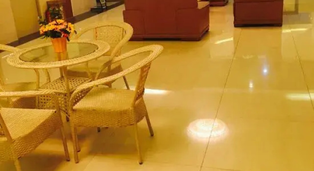 Guangzhou Jiayue Business Hotel (Huadu People's Hospital Huacheng Road Subway Station), Boek Hotel Hotels in Guangdong met parkeren, Parkeren
