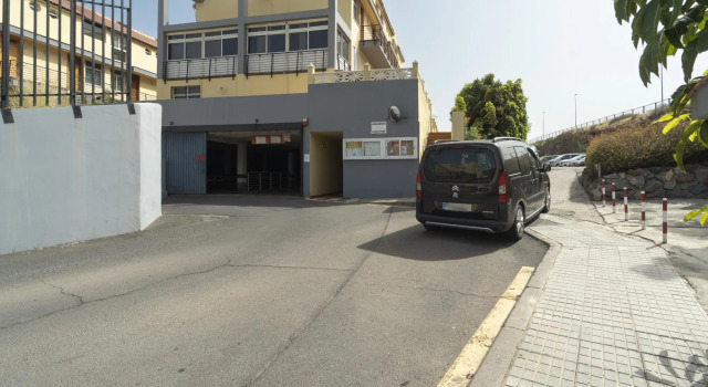 Caletillas views by Eden Rentals, Book Hotel Hotels in Tenerife with Parking, Parking