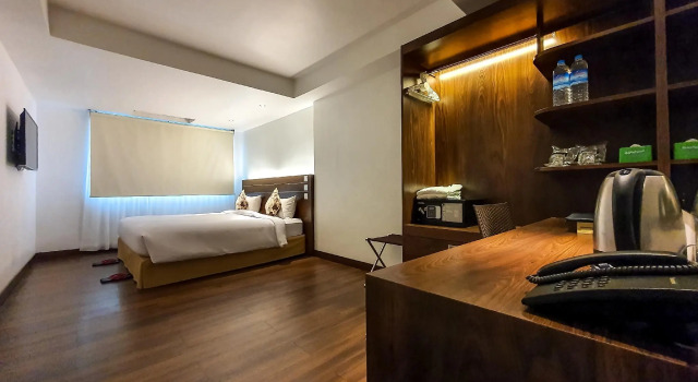 Номер Deluxe Цокольный этаж Clover Suites Royal Lake Yangon