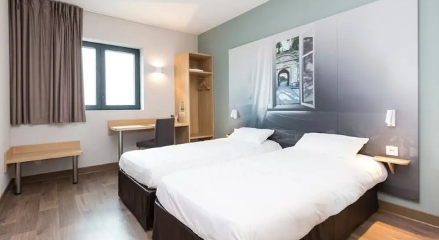 B&B HOTEL Longwy Porte du Luxembourg, Reserva ahora Bed & breakfast Hoteles en Lorena con aparcamiento, Aparcamiento