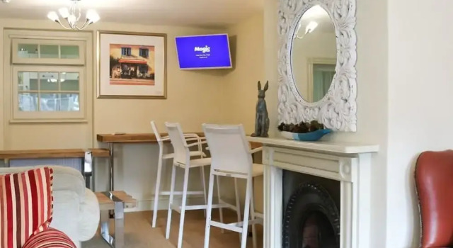 The Quay B&B, Забронировать Отель «постель и завтрак» Уэллс-некст-те-Си Норфолк, рядом с Театр The Granary