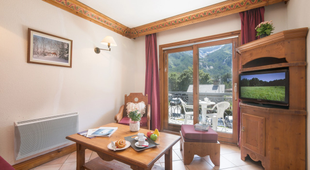Résidance Le Cristal - Grands Montets 11, Prenota Appartamento Hotel a Alvernia con parcheggio, Parcheggio