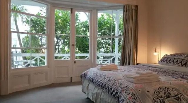 Western Springs Villa to Auckland Central Heritage Villa