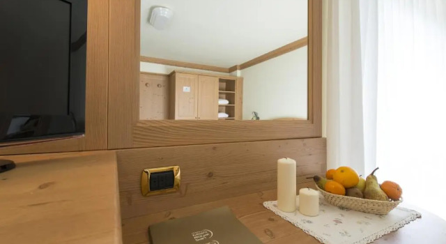 Трёхместный номер Standard с балконом Hotel Colfosco