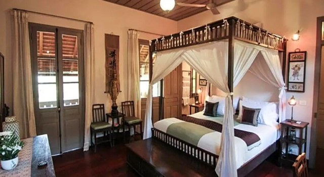 Двухместный номер Deluxe с балконом и с красивым видом из окна Satri House Hotel