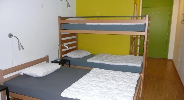 Backpackers Villa Sonnenhof - Hostel Interlaken, Забронировать Хостел Интерлакен Берн кантон, рядом с Железнодорожный вокзал Интерлакен Западный