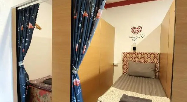 Кровать в общем номере Great House 99