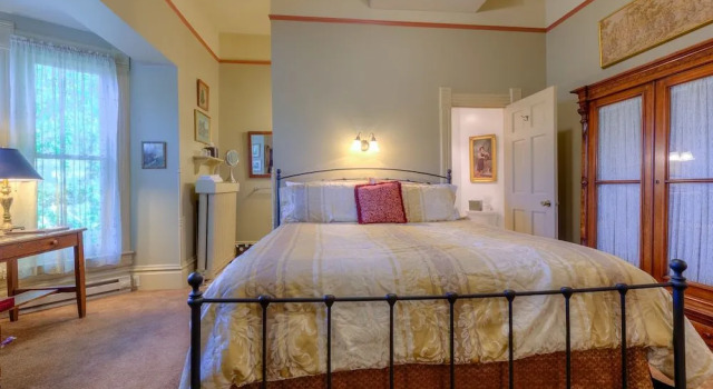 Sanders - Helena's Bed and Breakfast
