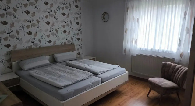 Ferienwohnung Angelika Zimmermann Dettelbach, Book Hotel Dettelbach Lower Franconia