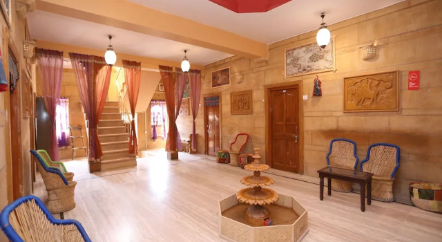 OYO 1402 Hotel Prithvi, Забронировать Отель Отели штата Раджастхана 3 звезды, 3*