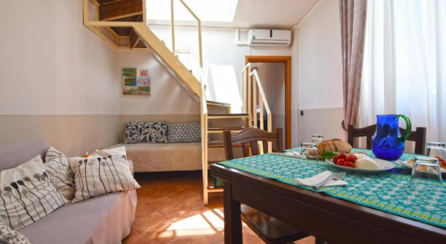 Case Cosi Napoli - APP 16-20, Buchen Sie Ferienwohnung Plebiscito Neapel