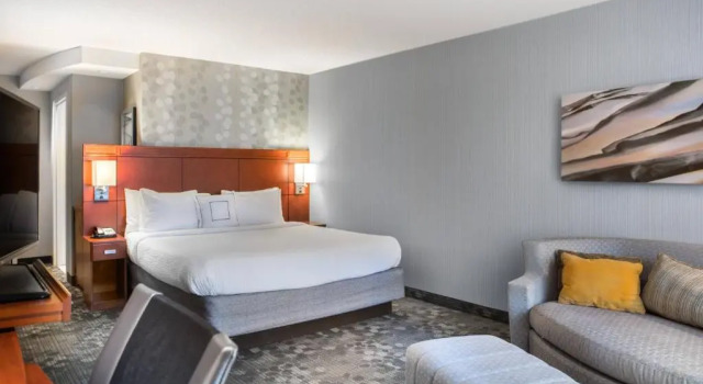 Номер Standard Courtyard by Marriott Denton