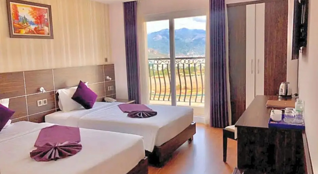 Трёхместный номер Standard с балконом Balcony Nha Trang Hotel