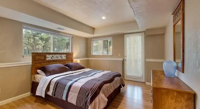 Sequoia Chalet 5 Bedroom Home, Book Chalet Sommerhuse i Stateline, Hytte