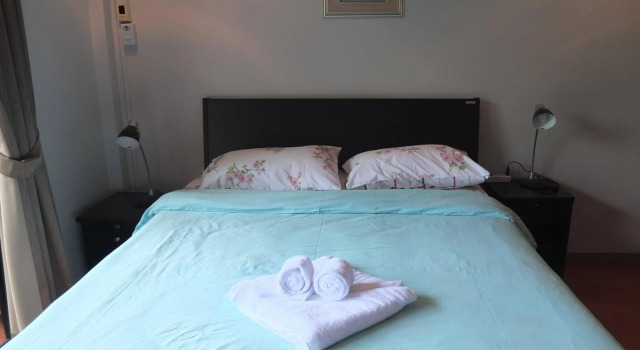 Friends Cafe Jomtien Guesthouse, Забронировать Отель Центральная Паттайя Паттайя