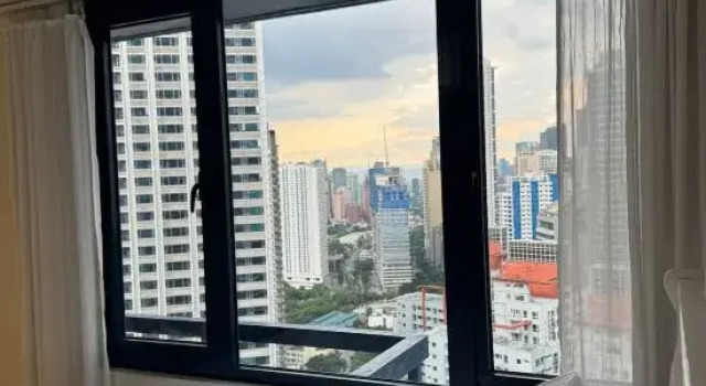 Апартаменты Entire Place in Central Makati