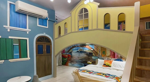 Четырёхместный номер Standard с балконом Time Light Walk B&B
