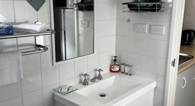 Студия Executive Emu Point Motel